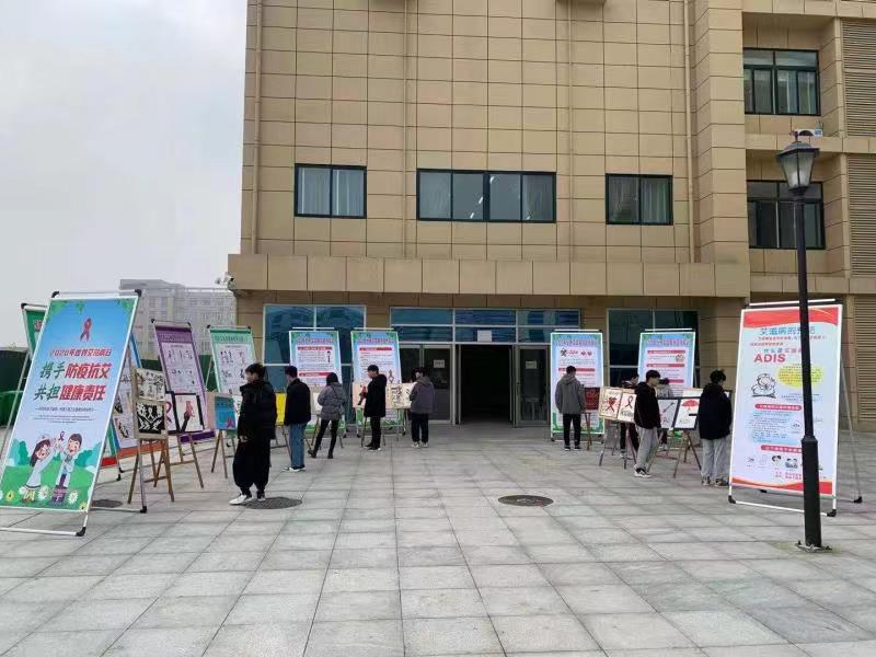 说明: C:\Users\Acer\AppData\Local\Temp\WeChat Files\7048f8076b41af7b042b8fb1ce20d18.jpg